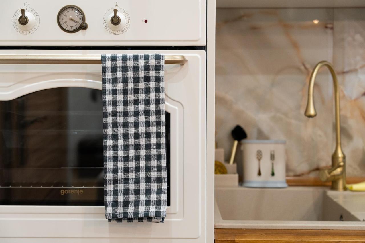 Apartament Zloty Jelonek - 4 Osobowy Na Placu Ratuszowym - Space Apart เยเลเนียกูรา ภายนอก รูปภาพ